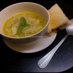 A picture of Vegetable Noodle Soup.