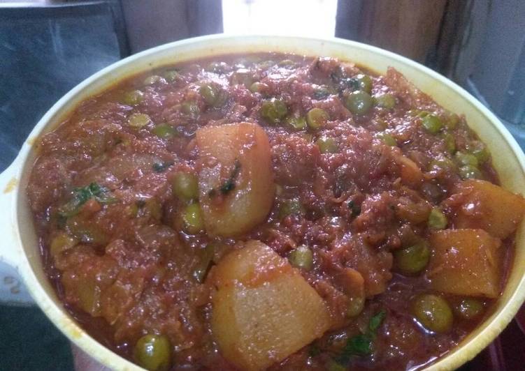 Aloo Matar.