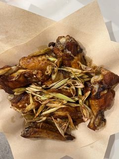 Hình của món Gà rán ngũ vị hương.