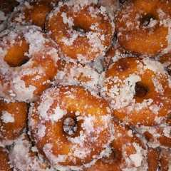 A picture of Kue Keria.