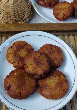 पुखलें (Pukhlein recipe in Hindi) रेसिपी मुख्य फोटो