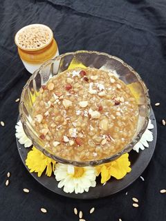 गव्हाची खीर (gavyachi kheer recipe in marathi) रेसिपी चे मुख्य फोटो 