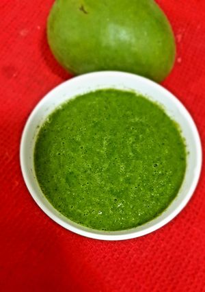 कैरी मिंट चटनी (Keri mint chutney recipe in Hindi) रेसिपी मुख्य फोटो