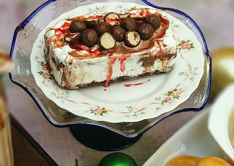 Easiest Way to Prepare Super Quick Homemade Maltesers Caramel Icecream Cake
