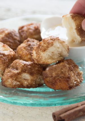 A picture of Cinnamon Snacks.