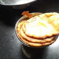 A picture of बबरु (मीठी पूरी) (Babru/meethi Puri recipe in Hindi).