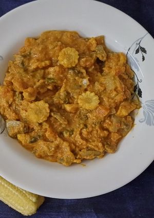 A picture of Mushroom baby corn masala.