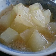 A picture of Wax gourd with crab starchy sauce.
