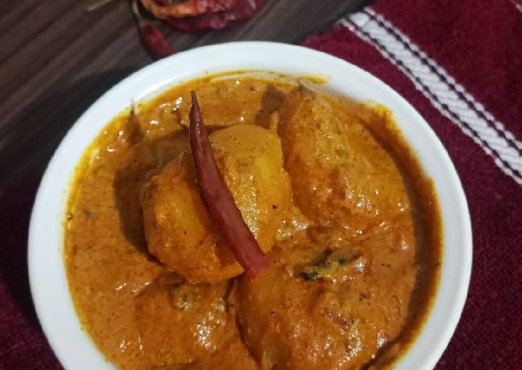 Simple Way to Make Kashmiri Aloo Dum