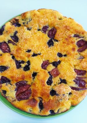 Foto di Torta allo yogurt pesche e mirtilli