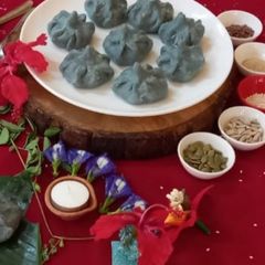 A picture of Jowari modak.