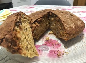 Foto principal de Pan de soda irlandés con nueces y aceite de oliva