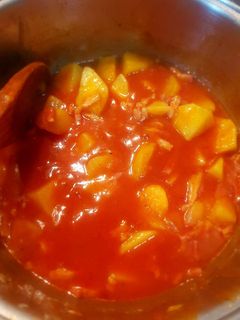 Una foto de Guiso de patatas con tiras de bacon