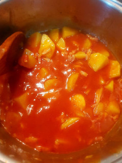 Una foto de Guiso de patatas con tiras de bacon