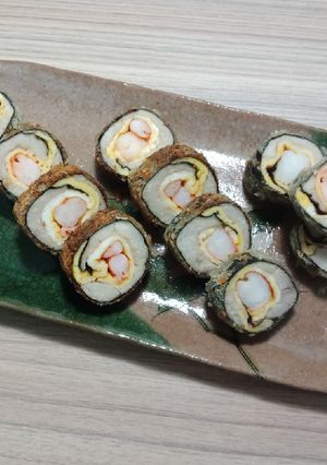Hình của món NORI MAKI - Cơm cuộn khoai sọ chiên giòn.