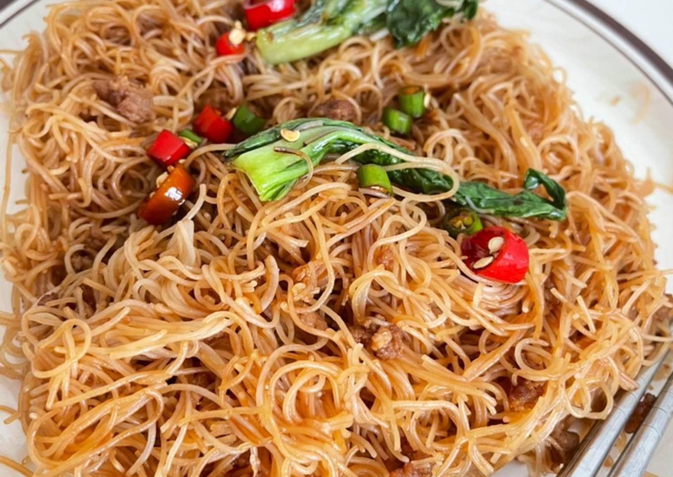 Geroosterde sojabonen met vermicelli