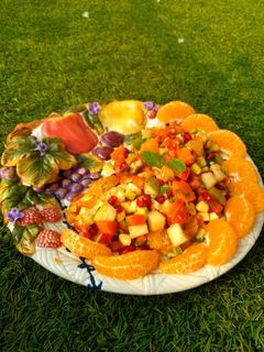 ફ્રૂટ ચાટ (Fruit Chaat Recipe In Gujarati) રેસીપી મુખ્ય ફોટો