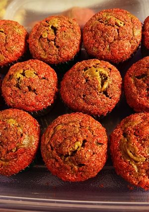 A picture of Banana Nut Cupcake.