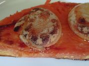 Une photo de toast chevre