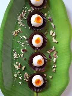 સંદેશ (Sandesh Recipe In Gujarati) રેસીપી મુખ્ય ફોટો