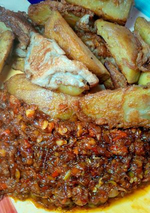 A picture of Fried Sweet potatoes with Egg And Sauce 🧆.