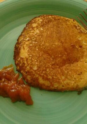 Una foto de Hot cakes, pancakes con manzana. ॐ