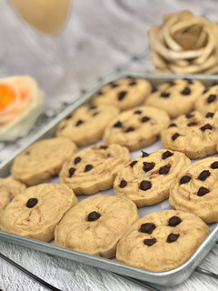 A picture of Chocolate chips cookies.