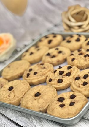 A picture of Chocolate chips cookies.