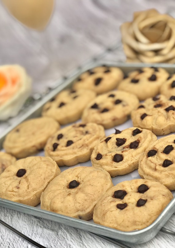 A picture of Chocolate chips cookies.