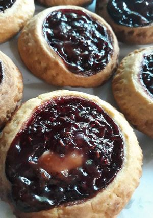 Omlós málnás mini pite recept fotója