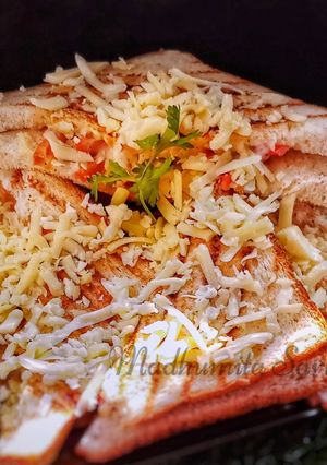 ভেজ চিজ স্যান্ডউইচ (veg cheese sandwich recipe in Bengali) রেসিপির প্রধান ছবি