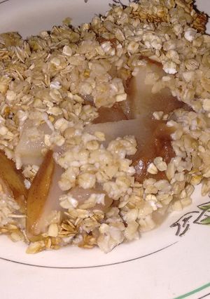 Una foto de Pears crumble 🍐 saludable