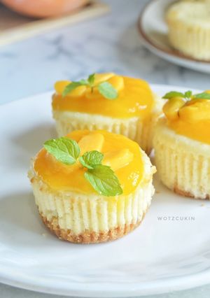 A picture of Mango Mini Cheesecake Cups.