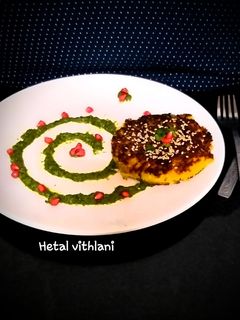 મિક્સ દાળ હાંડવો (mix dal handvo recipe in Gujarati) રેસીપી મુખ્ય ફોટો