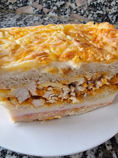 Una foto de Pastel de pollo y jamón York
