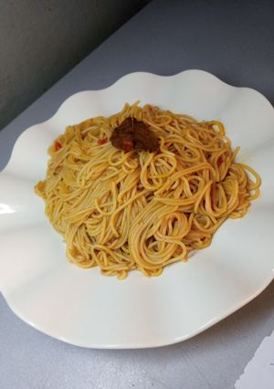 Spaghetti jollof ainihin hoton girkin