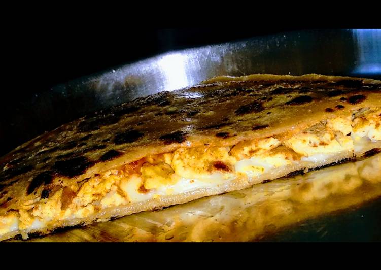 Cheese schezwan aloo paratha