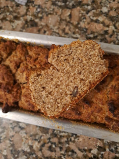 Una foto de Budín integral de banana y nueces pecán
