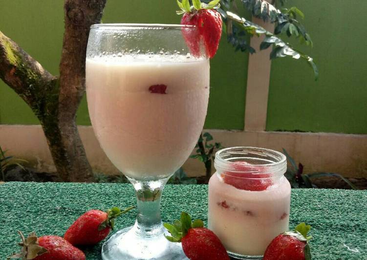 Puding susu strobi