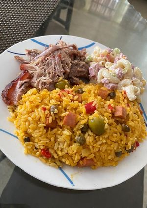 Una foto de Arroz con gandules estilo puertorriqueño