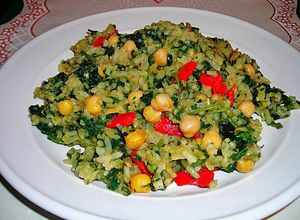 Una foto de Pilaf veggie con Ortiga Mayor, garbanzos y pimiento rojo