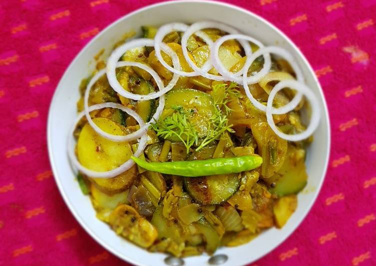 Step-by-Step Guide to Prepare Quick Zucchini fry