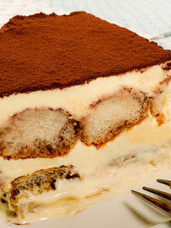 A picture of Italian classic tiramisu.