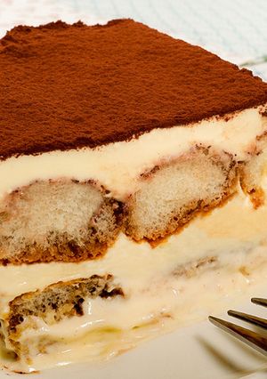 A picture of Italian classic tiramisu.