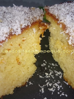 Foto principal de Bizcocho de coco y dulce de leche con thermomix