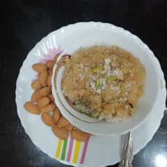 A picture of Sooji ka Halwa.