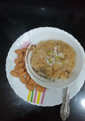 A picture of Sooji ka Halwa.