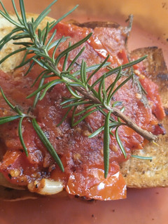 A picture of Tomato Toast.