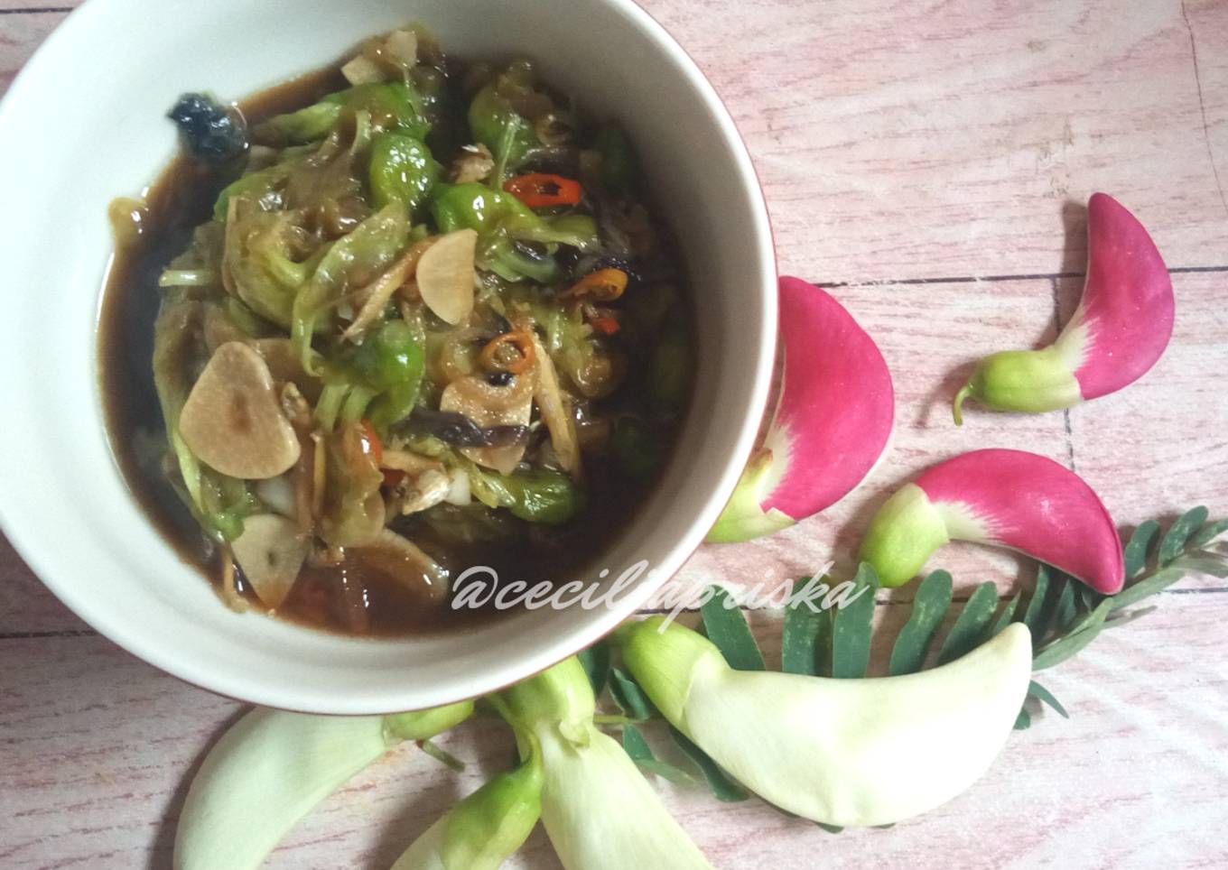 Oseng Bunga Turi dan Teri nasi