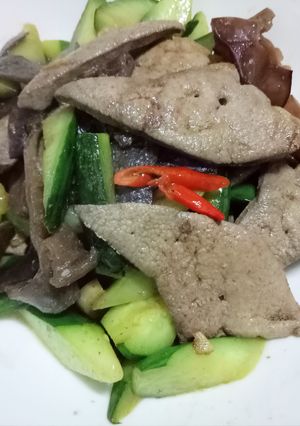 小黃瓜炒豬肝 的食譜成品照片